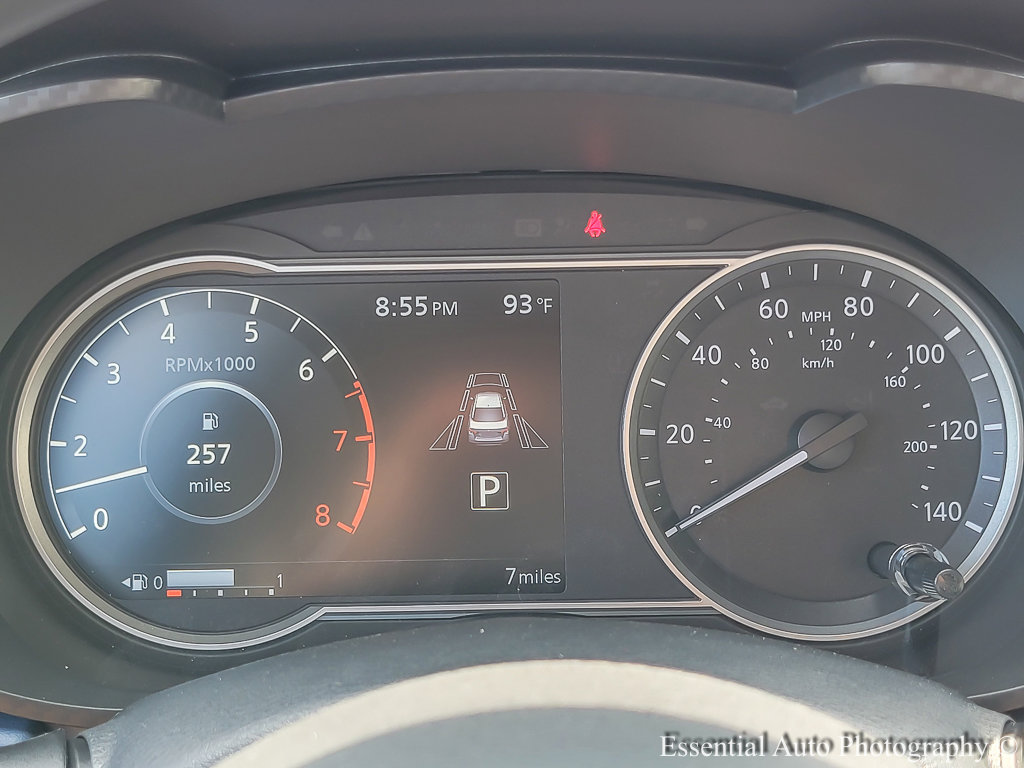 2025 Nissan Versa SV photo 11