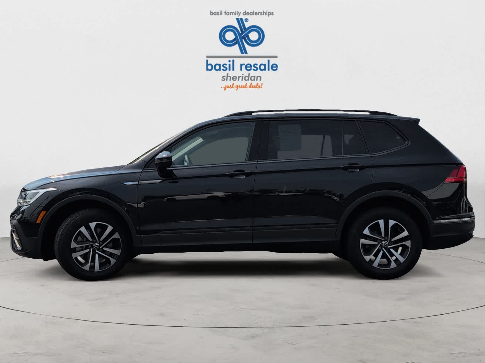 2022 Volkswagen Tiguan S photo 3