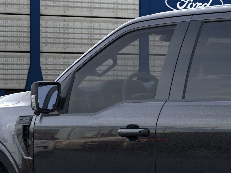 2025 Ford F-150 XLT photo 13