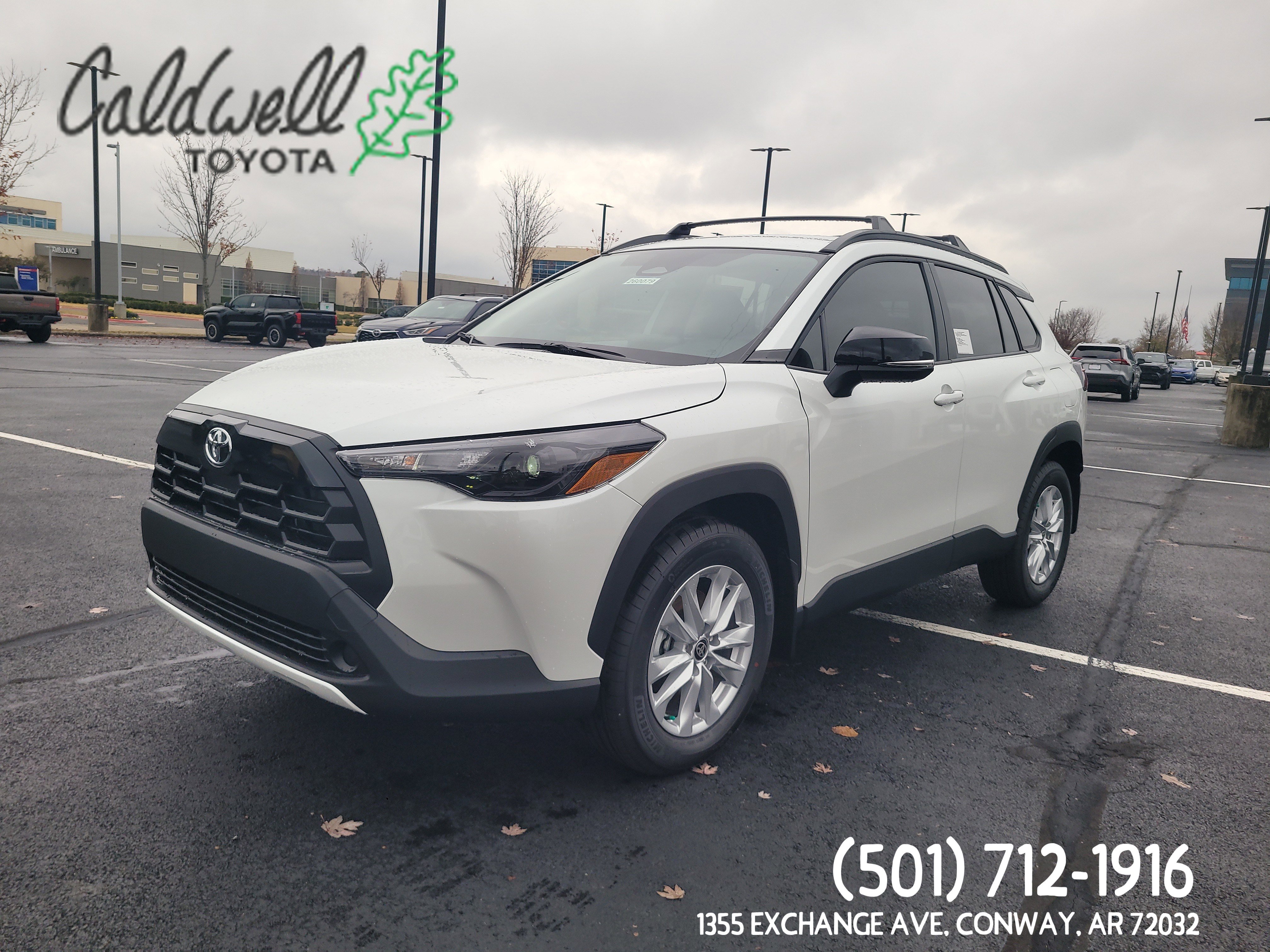 2026 Toyota Corolla Cross LE's photo