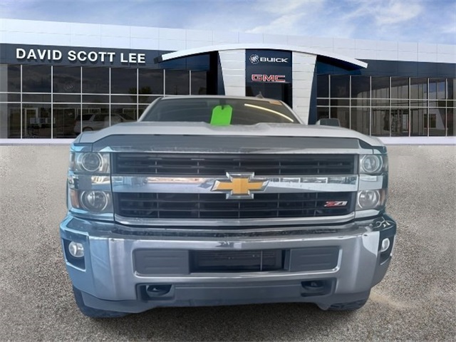 2016 Chevrolet Silverado 3500HD LT photo 2