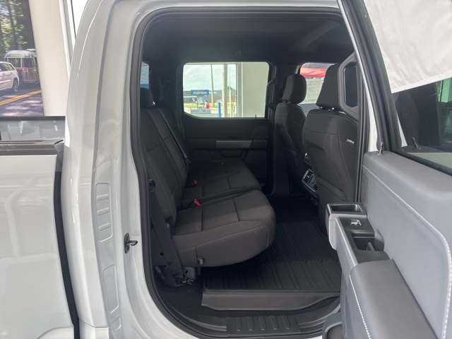 2025 Ford F-150 XLT photo 33
