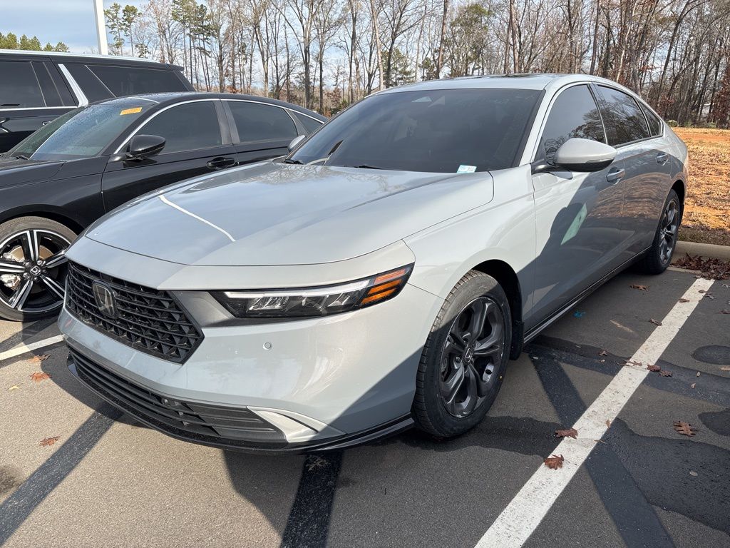 2024 Honda Accord Hybrid EX-L's photo