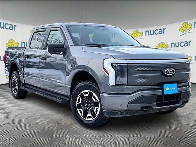 2023 Ford F-150 Lightning Lariat's photo