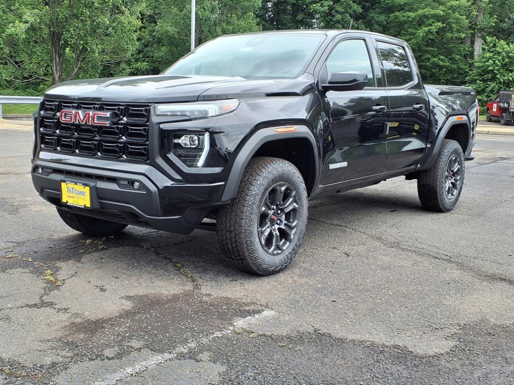 2025 GMC Canyon Elevation's photo