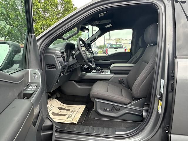 2025 Ford F-150 XLT photo 22