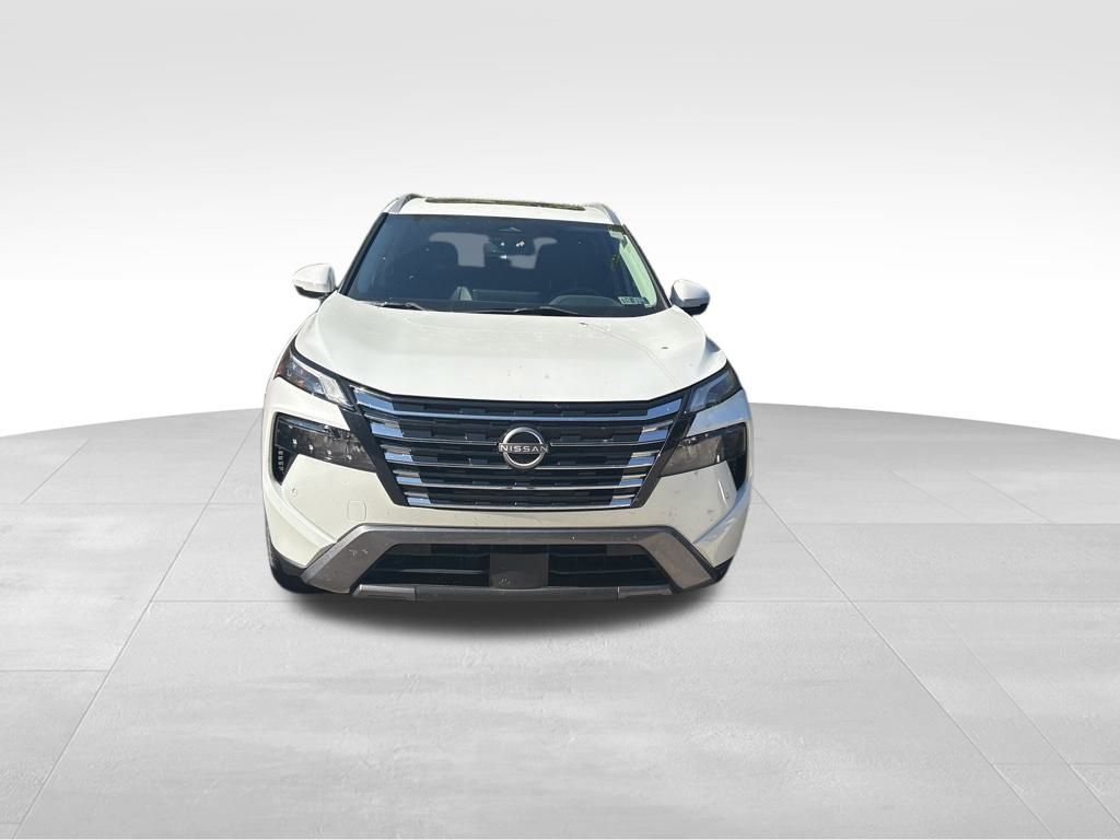 2024 Nissan Rogue SL photo 2