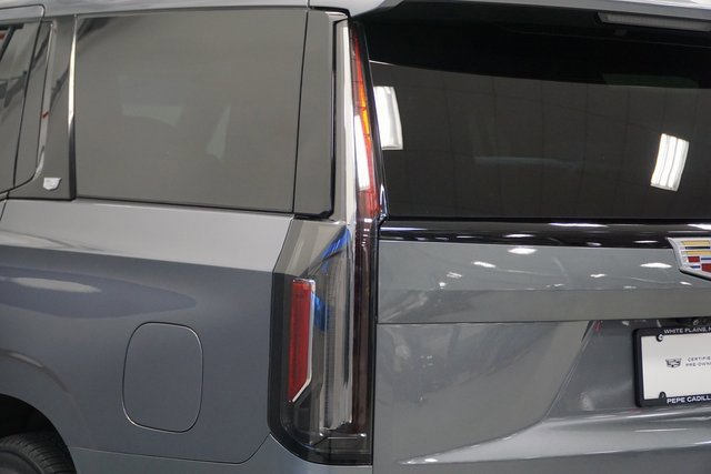 2021 Cadillac Escalade Sport photo 3