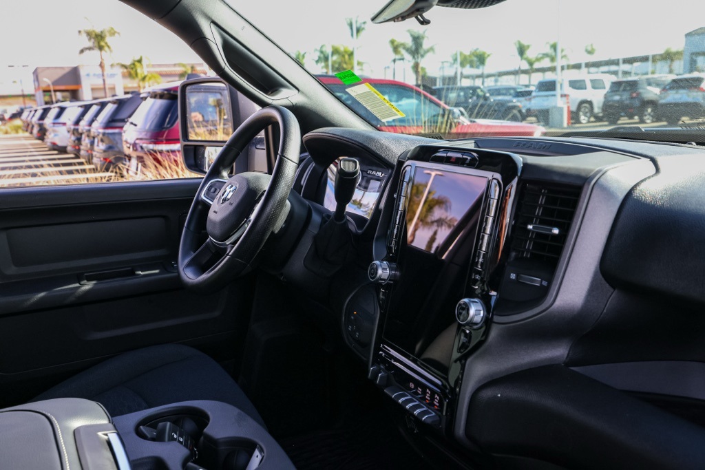 New 2026 Silver-Zynith Exterior Paint RAM Tradesman image 18