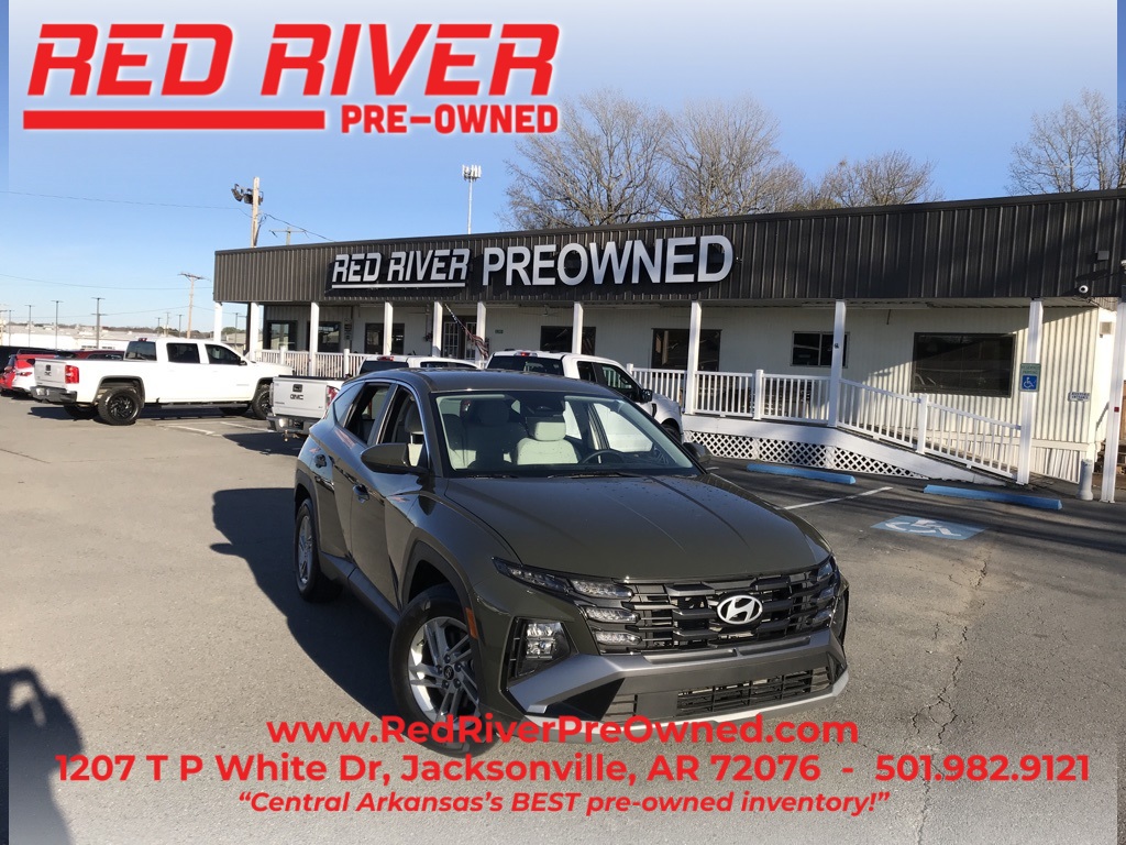 2025 Hyundai Tucson SE's photo