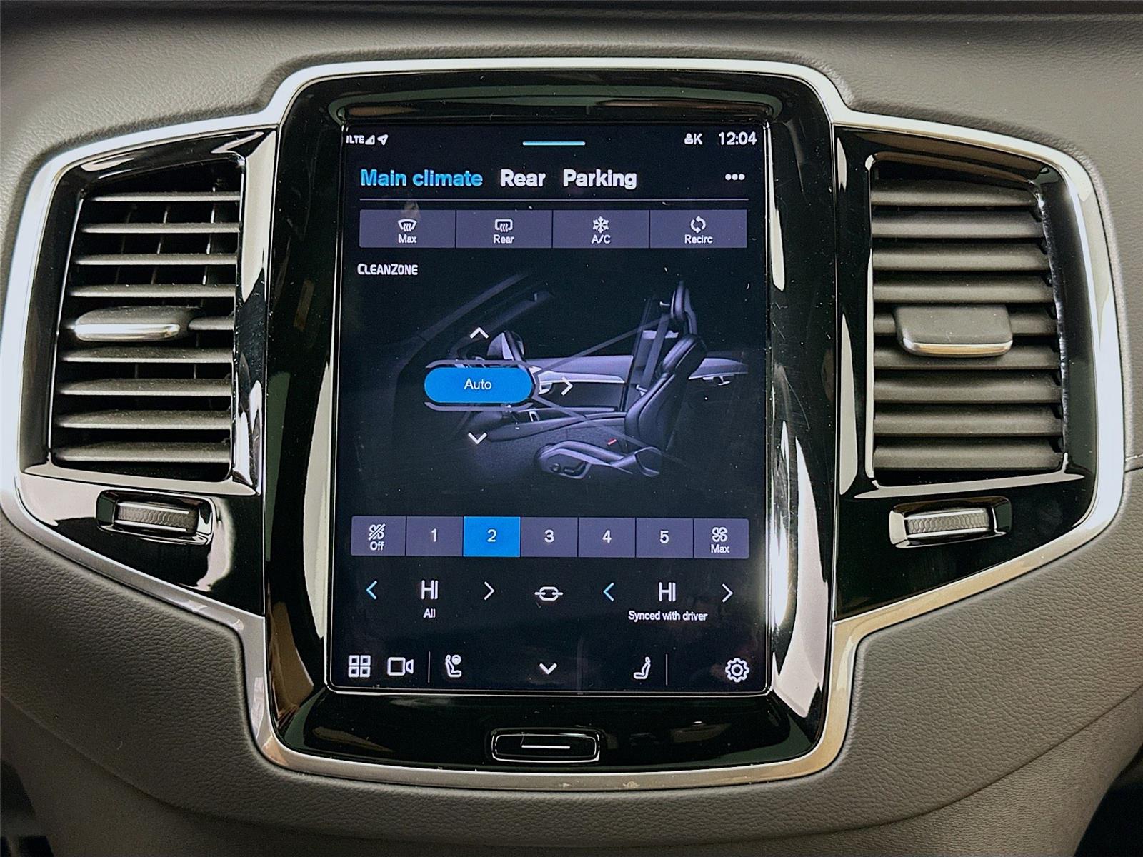 2025 Volvo XC90 photo 16