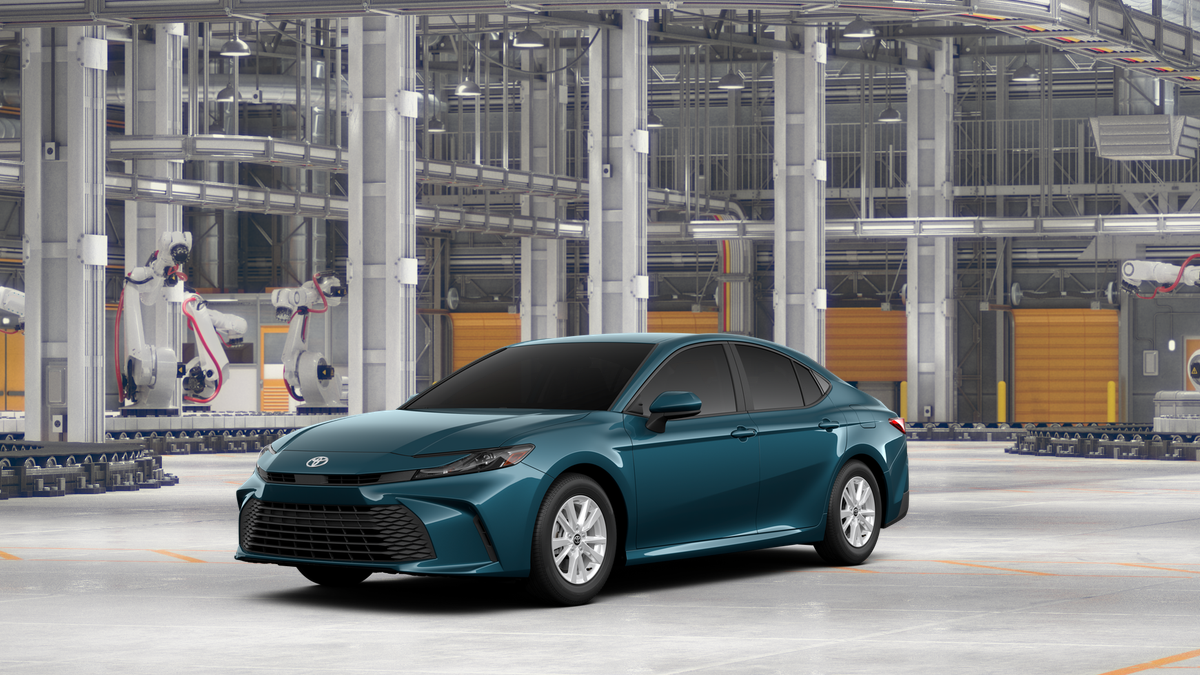 2026 Toyota Camry LE's photo