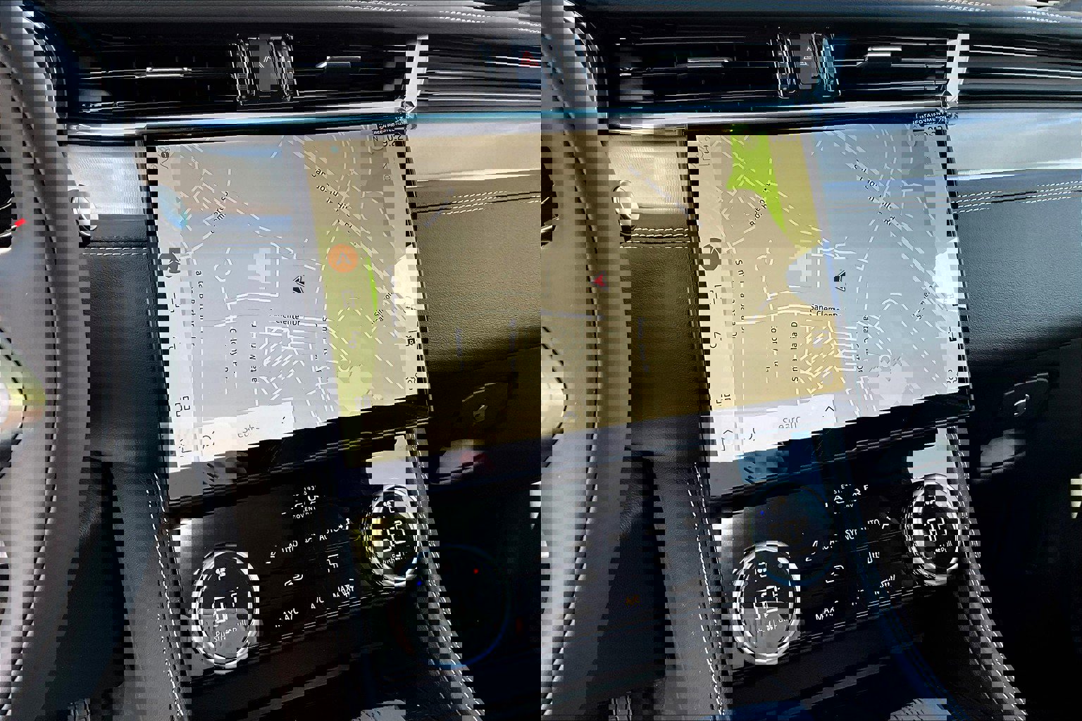 2026 Jaguar F-PACE P250 R-Dynamic S photo 8