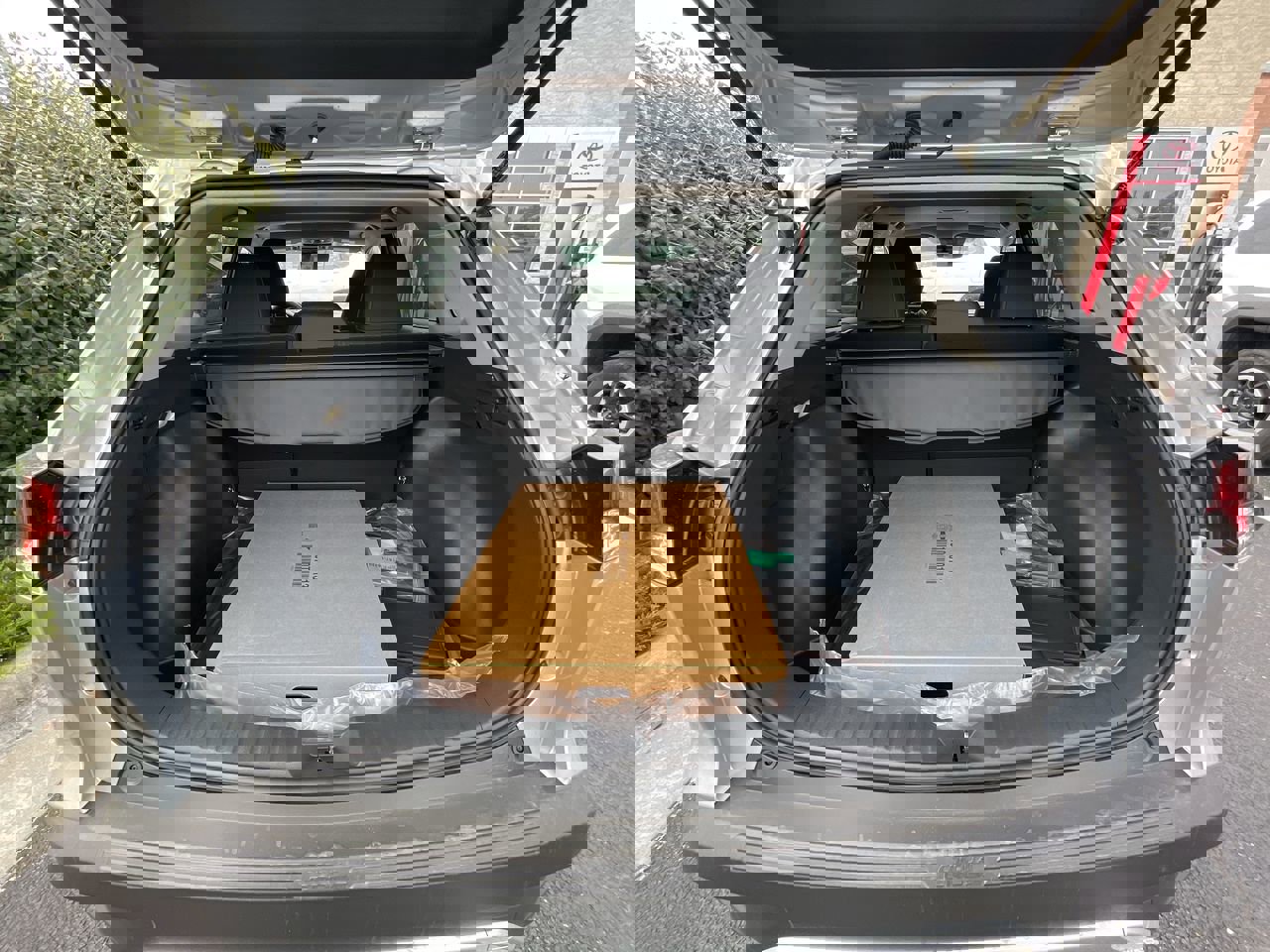 2025 Toyota Corolla Cross LE photo 21