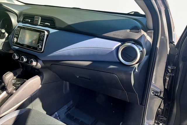 2023 Nissan Versa 1.6 SV photo 18