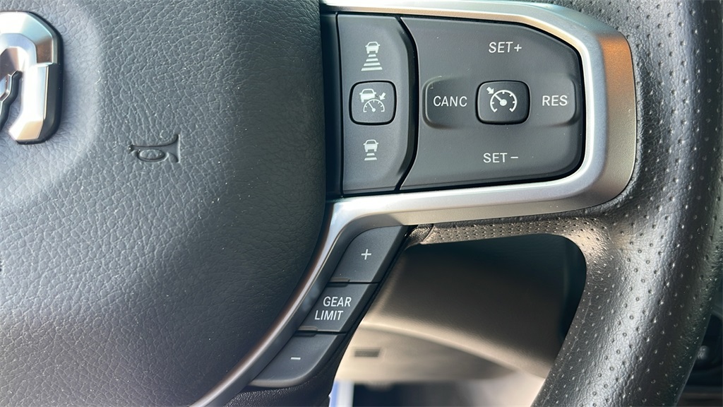 2025 Ram 2500 Tradesman photo 16