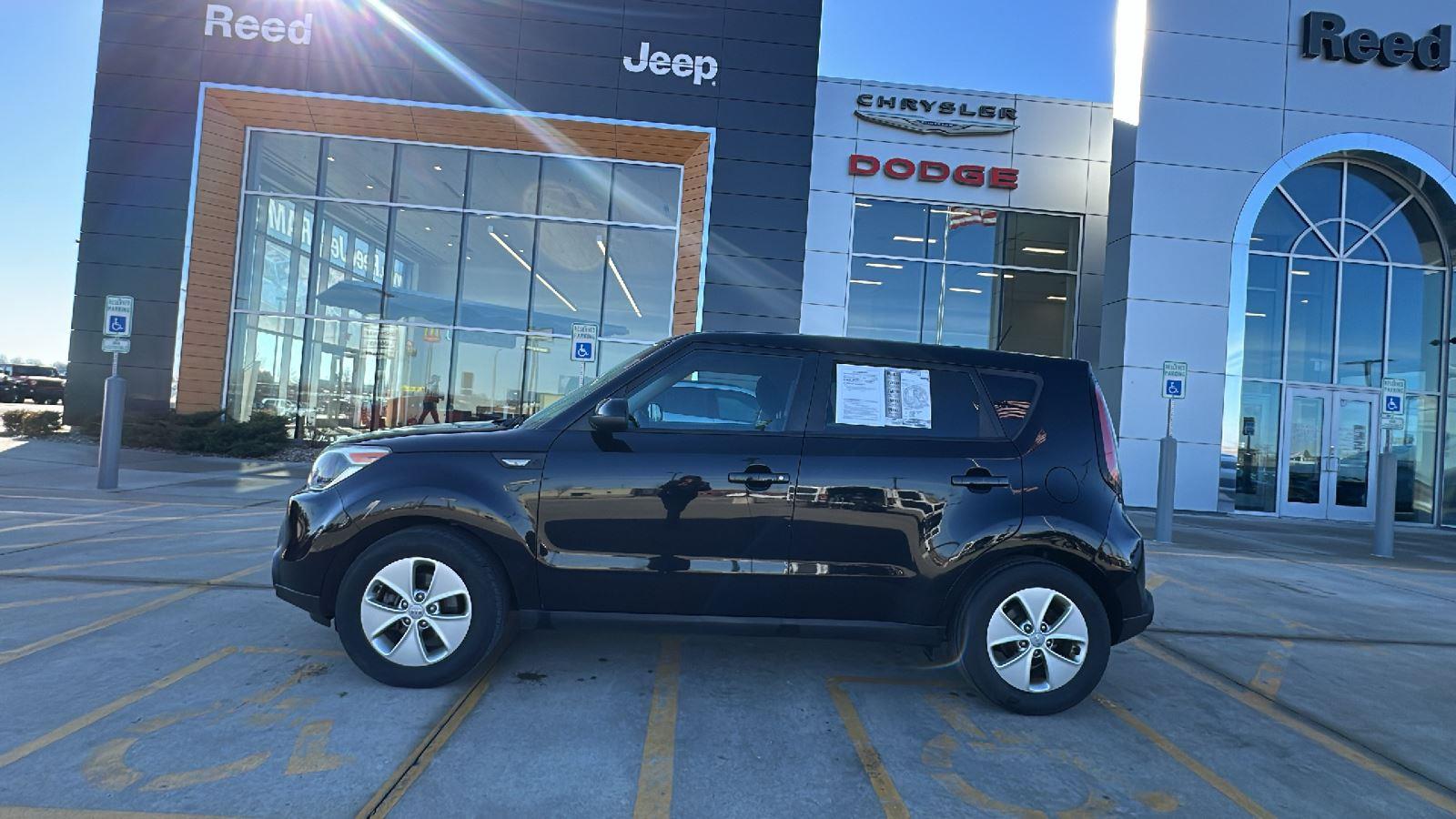 Used 2014 Kia Soul Base with VIN KNDJN2A26E7736098 for sale in Kansas City