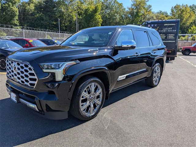 2025 Toyota Sequoia SR5 photo 7