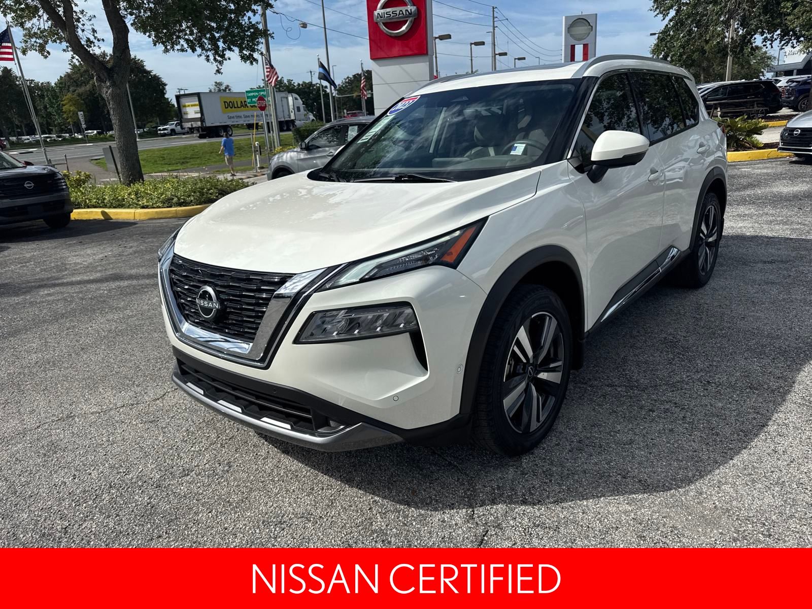 2023 Nissan Rogue SL photo 2