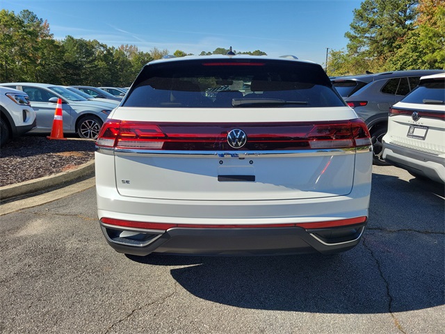 2026 Volkswagen Atlas Cross Sport SE photo 3