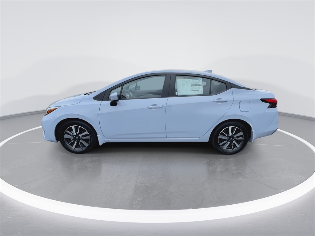 2025 Nissan Versa 1.6 SV photo 5