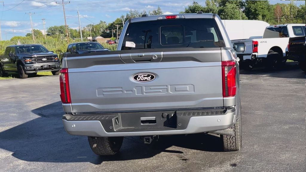 2025 Ford F-150 XLT photo 2