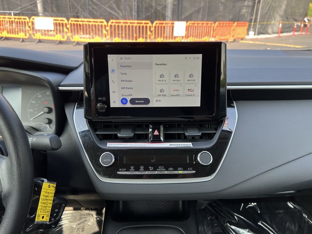 2023 Toyota Corolla LE photo 17