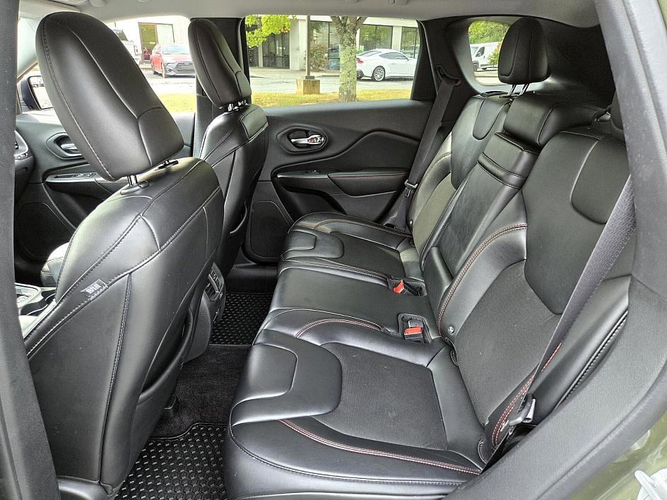 2019 Jeep Cherokee Trailhawk photo 13