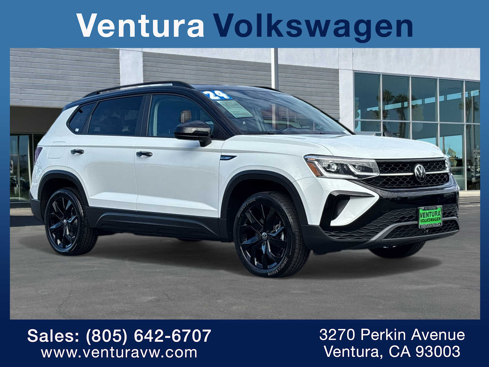 2024 Volkswagen Taos SE Black's photo