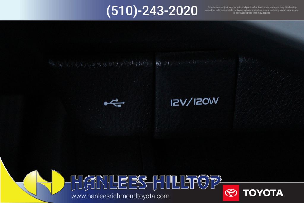 2022 Toyota Camry LE photo 18