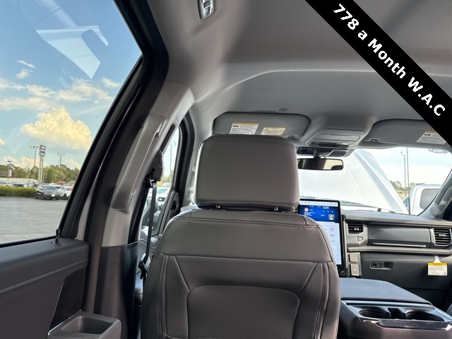 2025 Ford F-150 Lightning photo 30