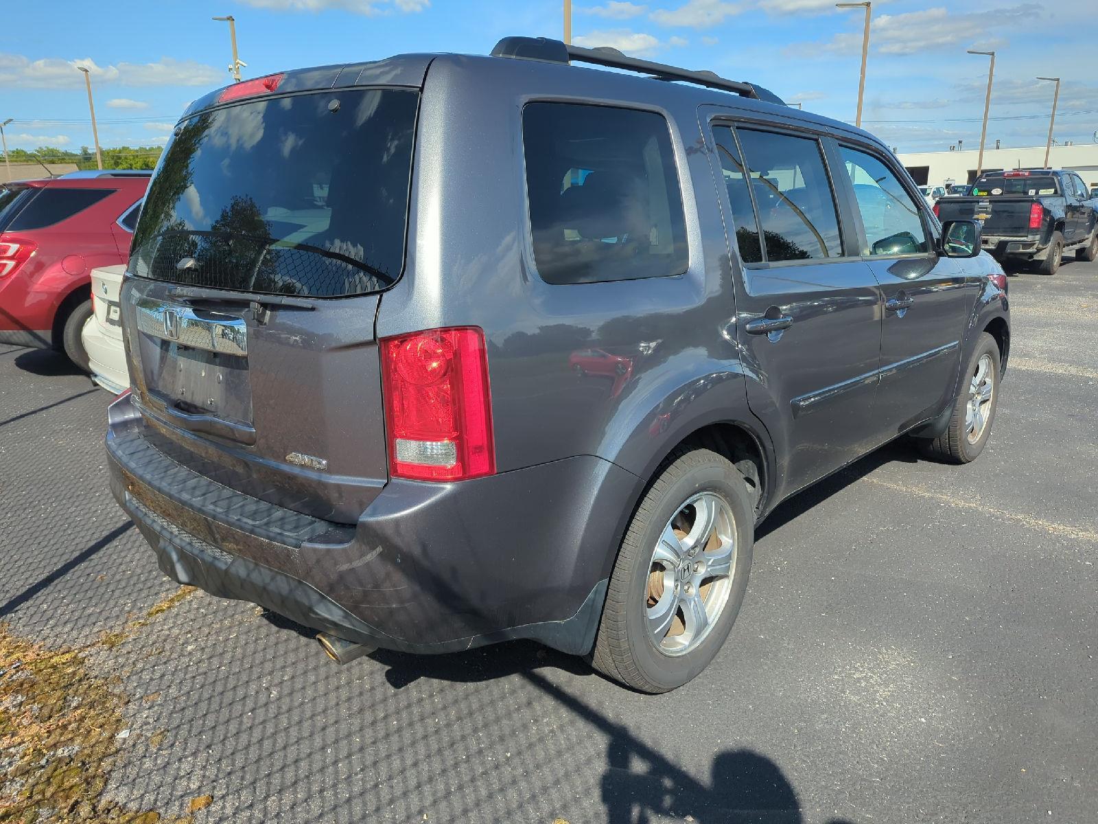 2014 Honda Pilot EX-L photo 5