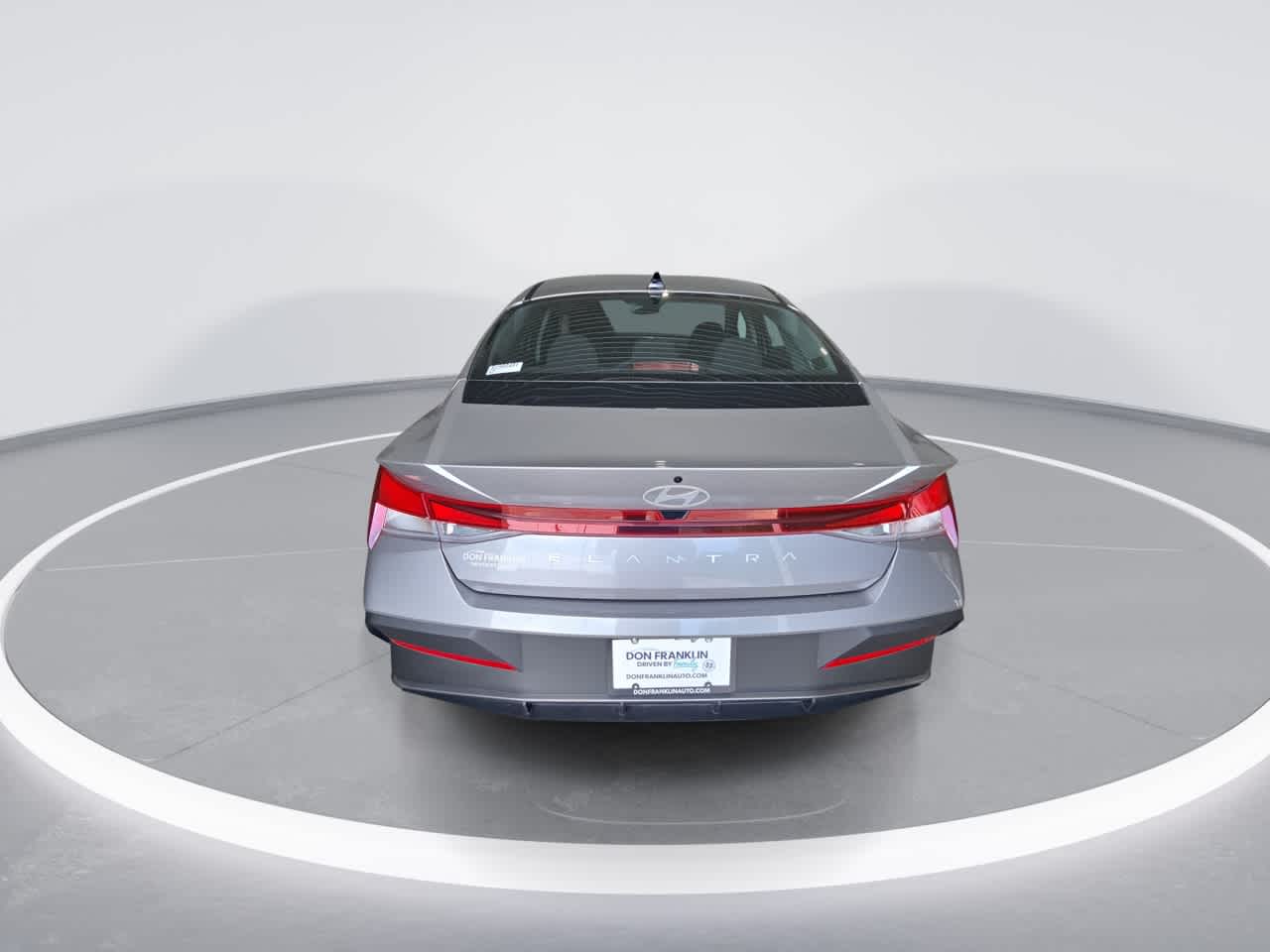 2025 Hyundai Elantra SE photo 7