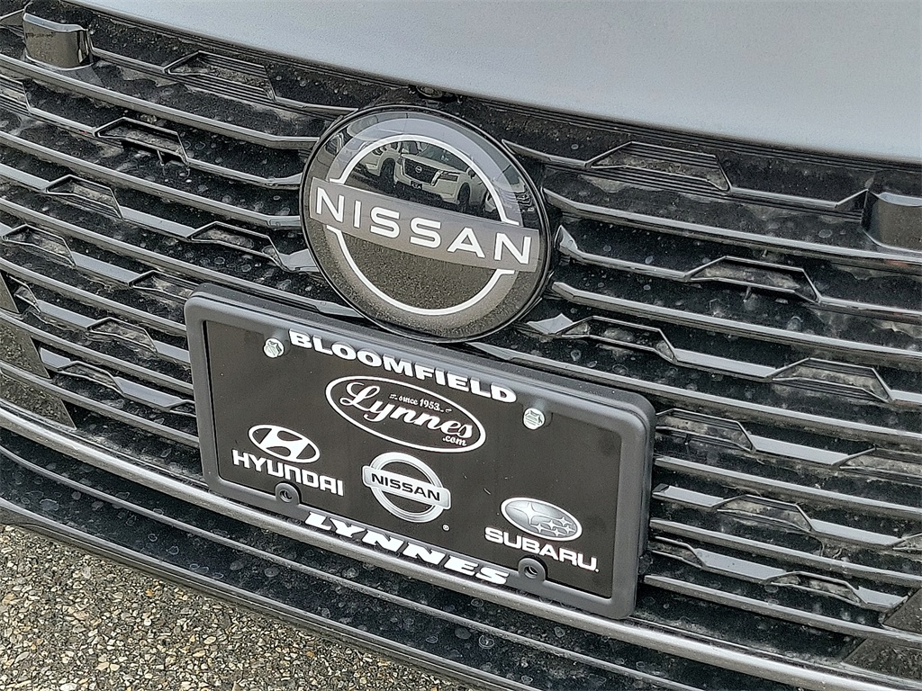 2025 Nissan Sentra SV photo 5