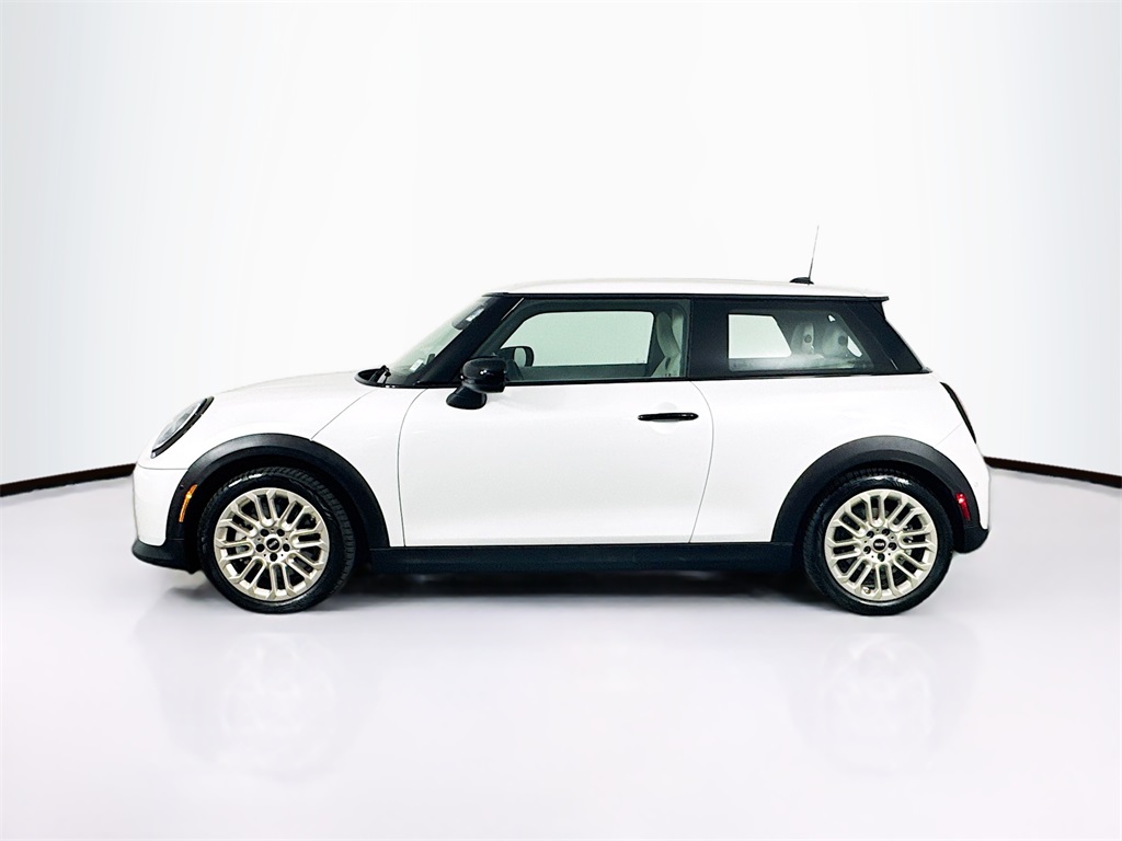 2025 Mini Cooper S Hardtop 2 Door photo 4