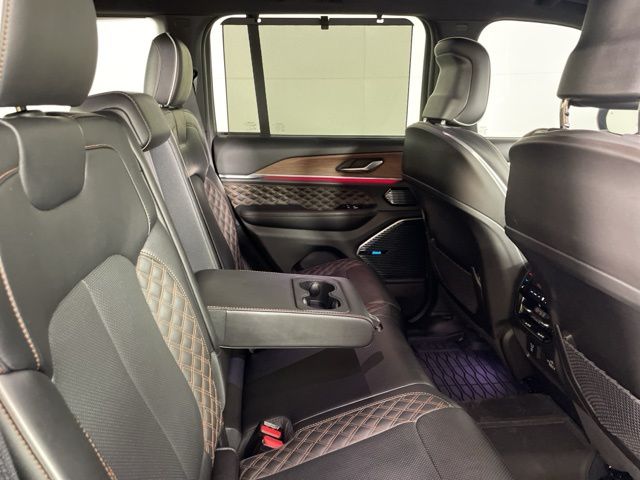 2023 Jeep Grand Cherokee Summit 4xe photo 13