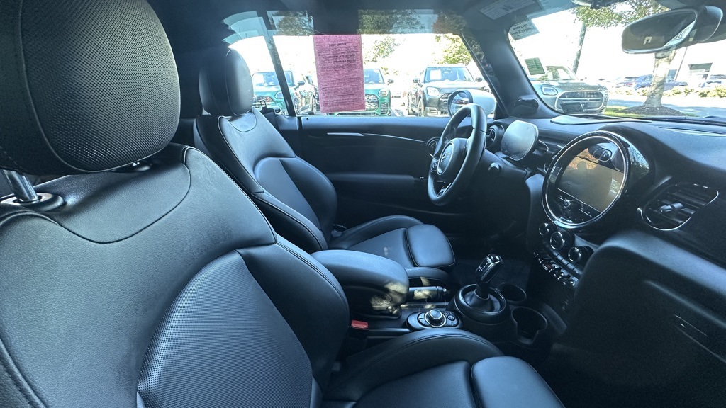 2023 Mini Cooper S Iconic photo 4