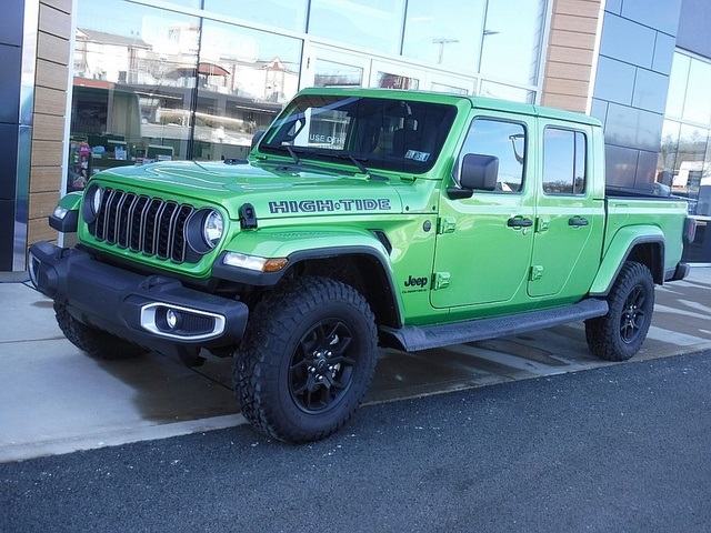 2025 Jeep Gladiator High Tide's photo