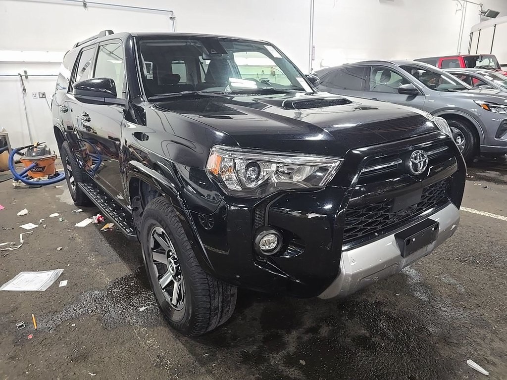 2024 Toyota 4Runner TRD Off-Road photo 2