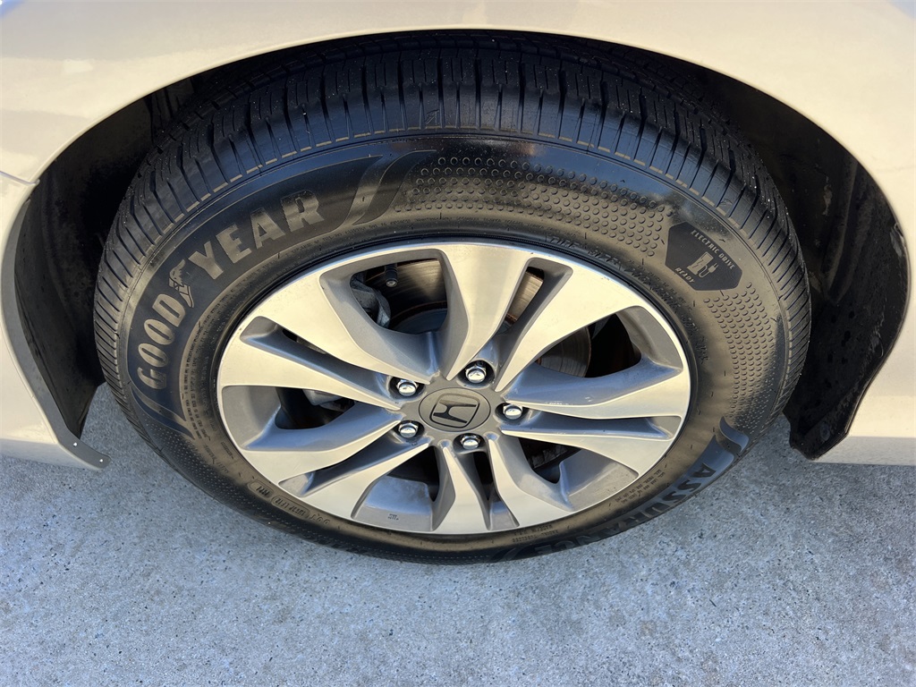 2014 Honda Accord LX photo 8