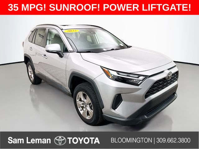 2022 Toyota RAV4 XLE's photo