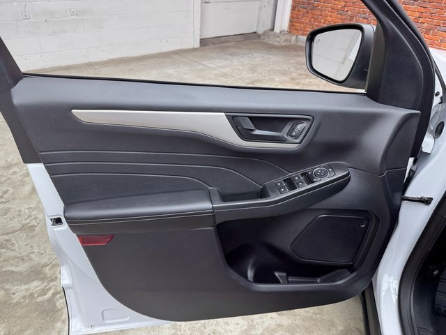 2022 Ford Escape SE photo 9