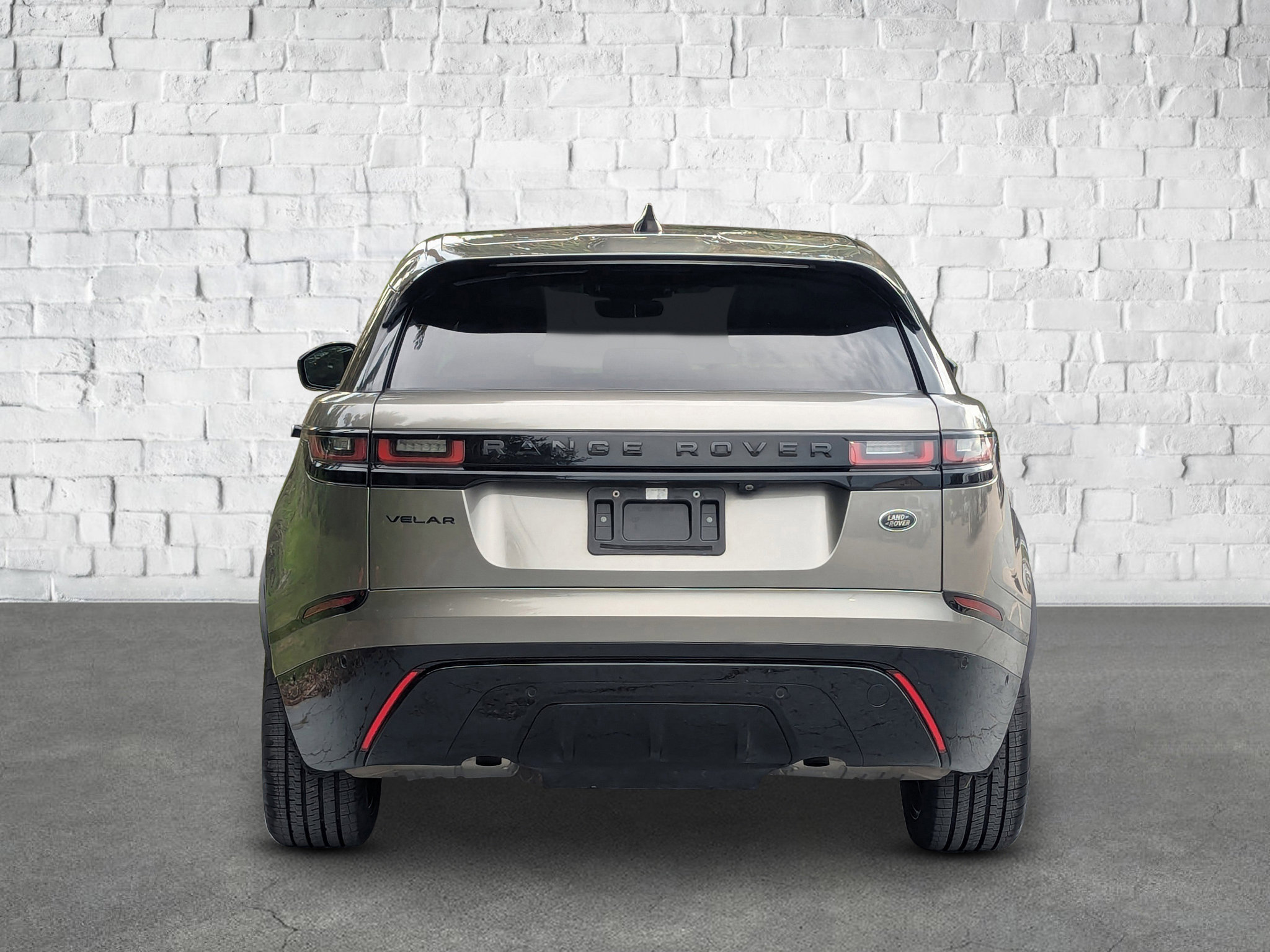 2021 Land Rover Range Rover Velar R-Dynamic S photo 3