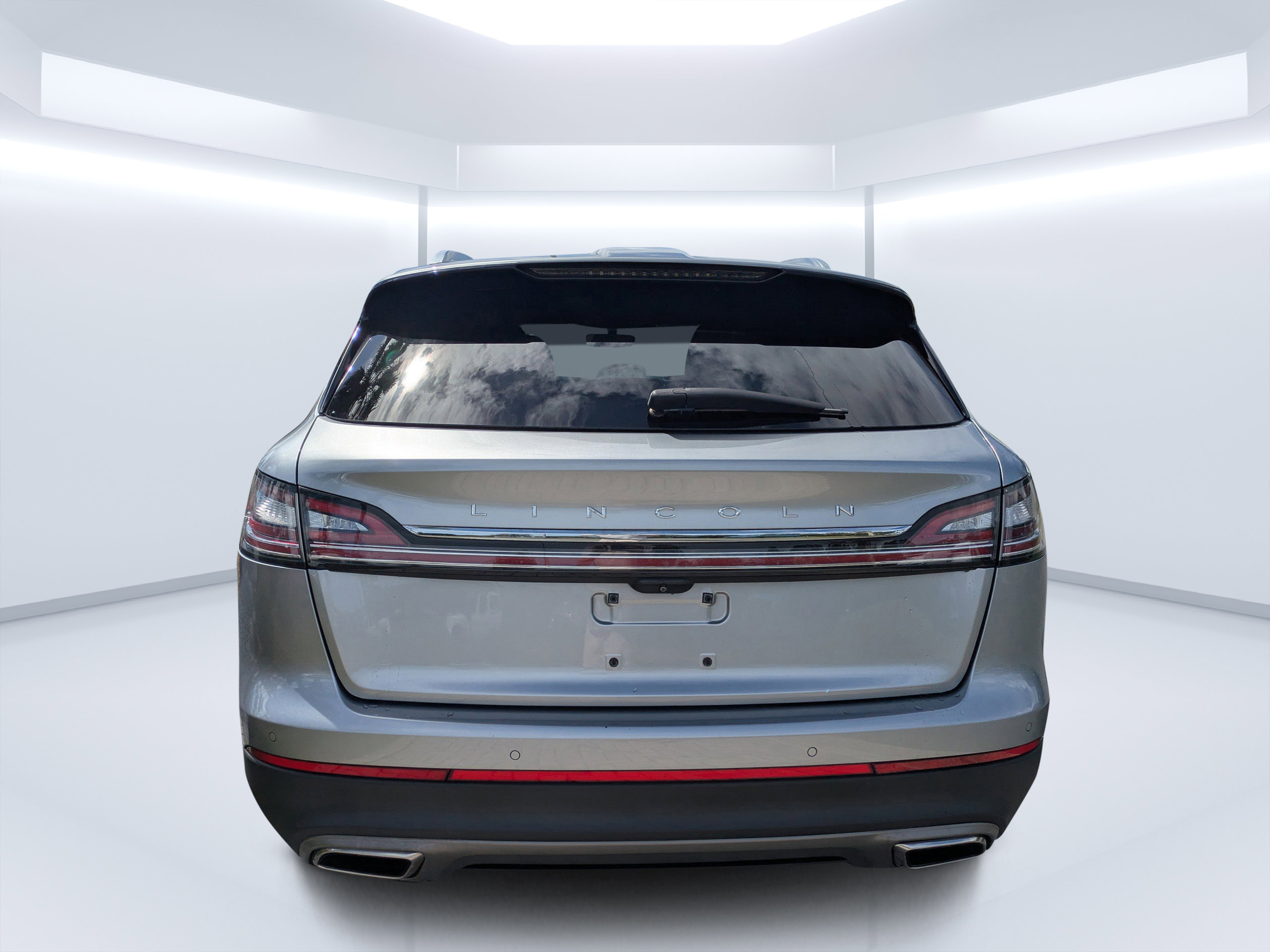 2021 Lincoln Nautilus Reserve photo 3