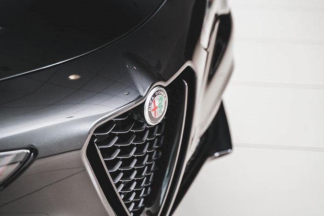 2025 Alfa Romeo Stelvio Sprint Base photo 3