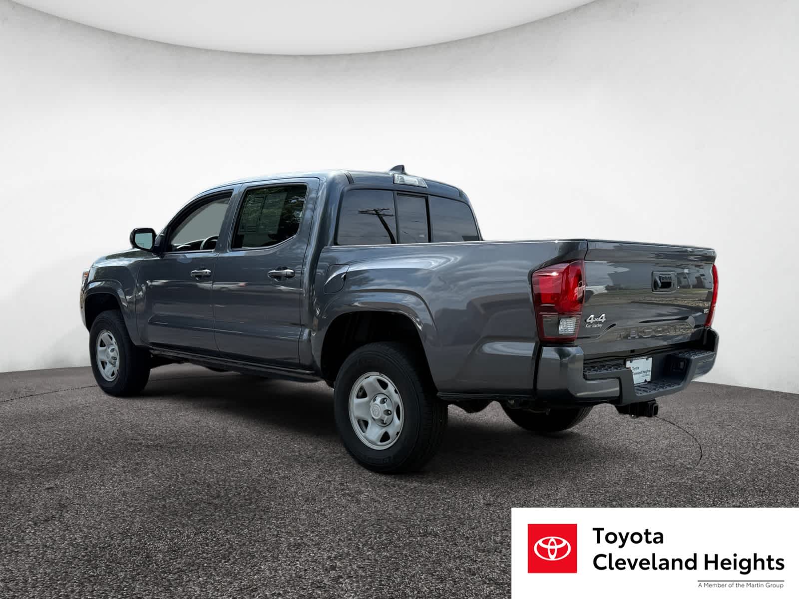 2023 Toyota Tacoma SR 4x4 photo 3