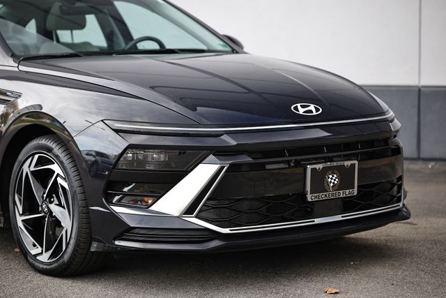 2024 Hyundai Sonata SEL photo 2