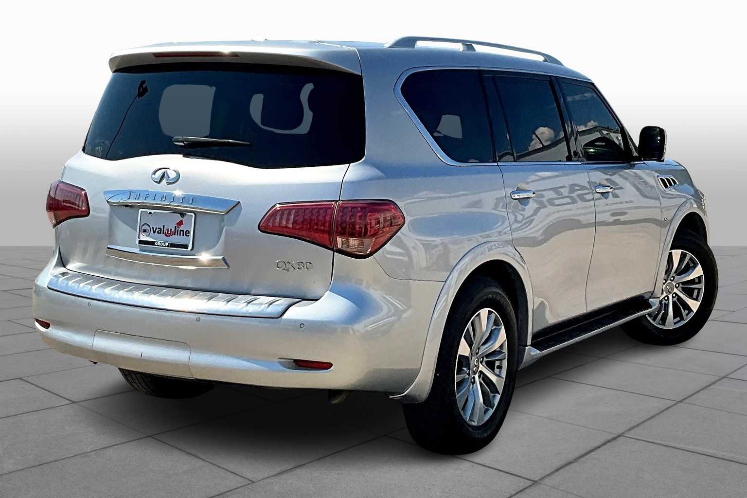 2016 Infiniti QX80 Limited photo 12