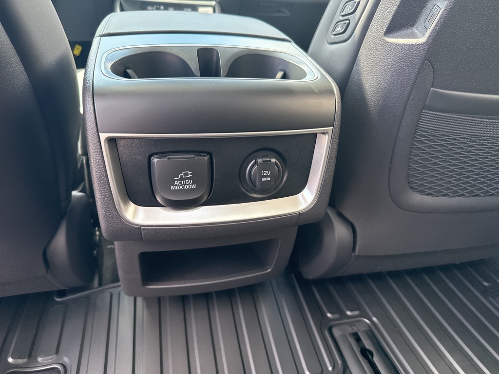 2025 Kia Carnival SX photo 21