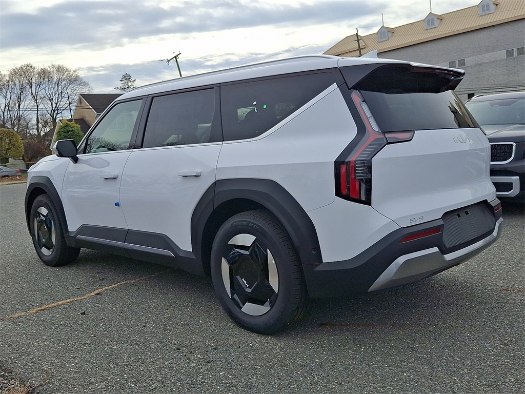 2026 Kia EV9 Wind photo 2